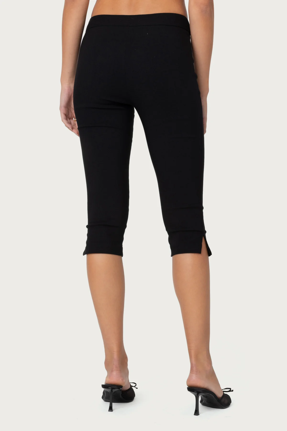 Sarafina Capri Trousers - Image 6