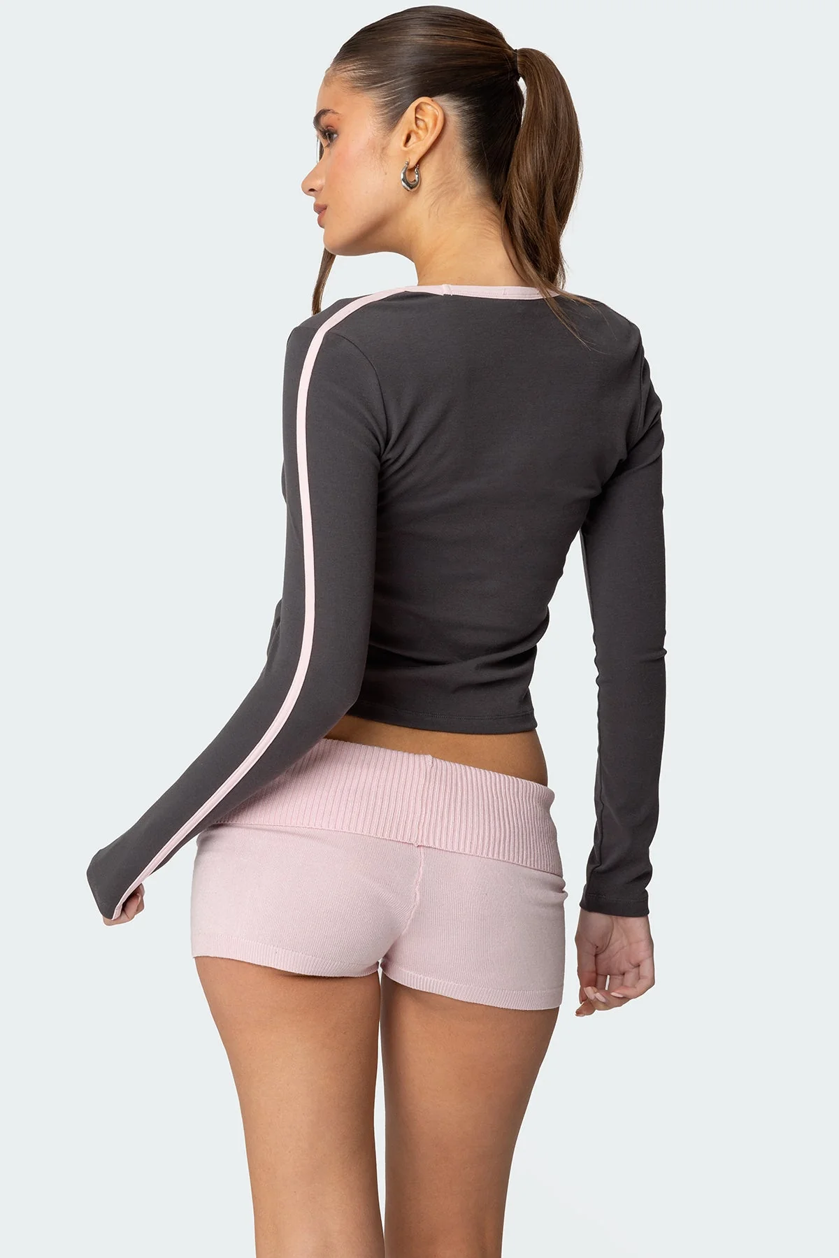 Contrast V Neck Long Sleeve T Shirt - Image 5