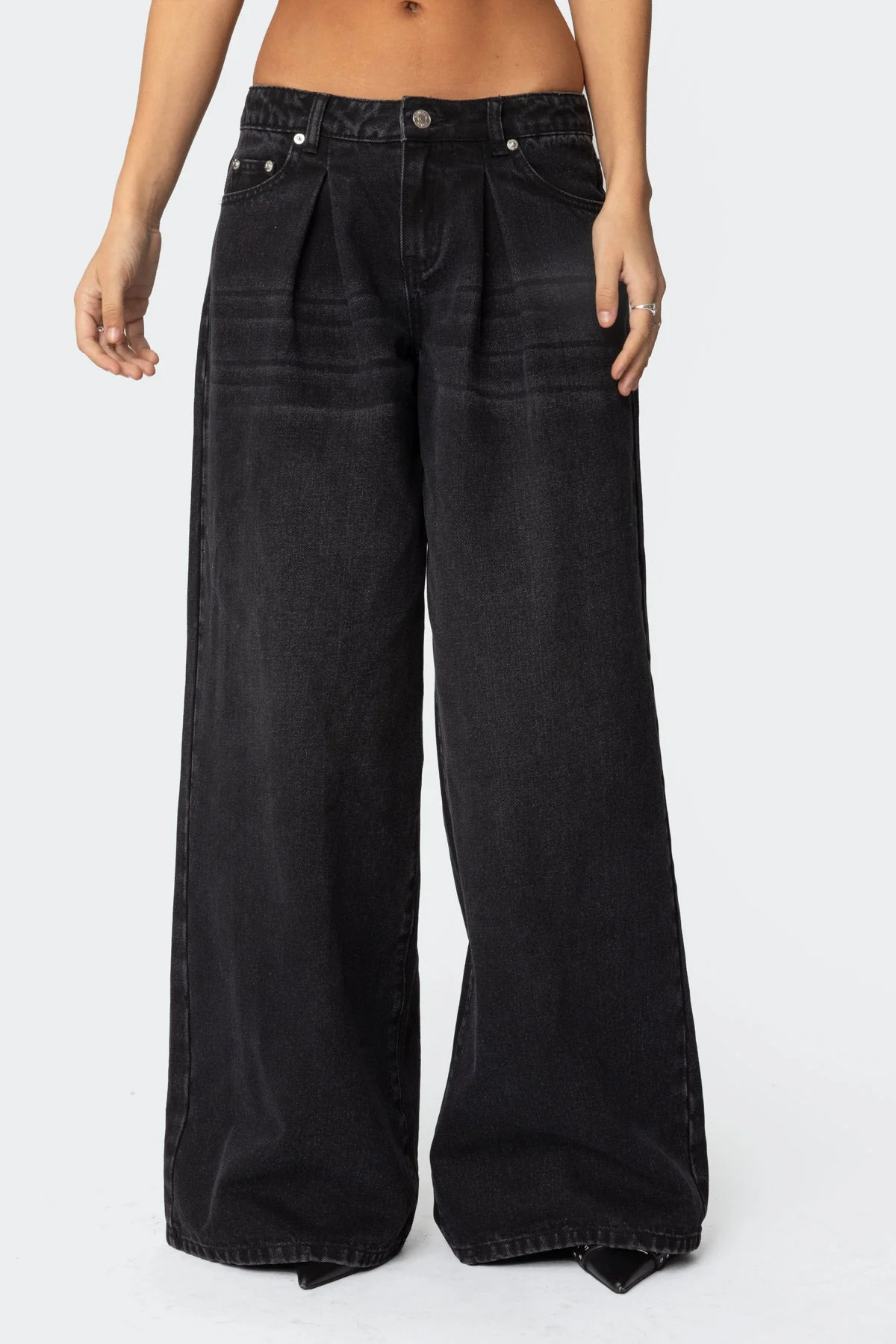 Pleated Detail Low Rise Baggy Jeans - Image 2