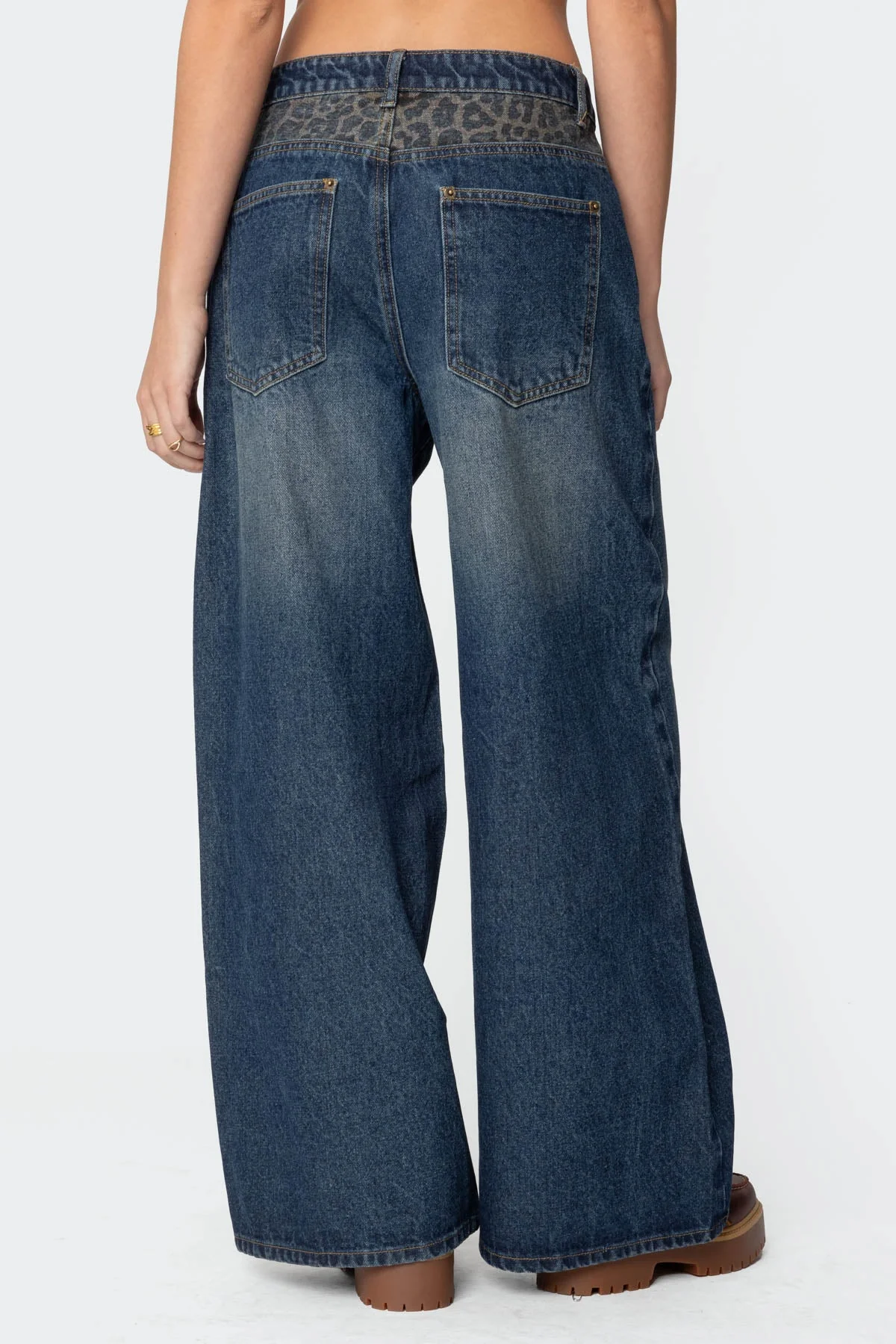 Gwen Leopard Detail Low Rise Baggy Jeans - Image 4